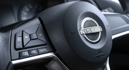 Navara SE steering wheel